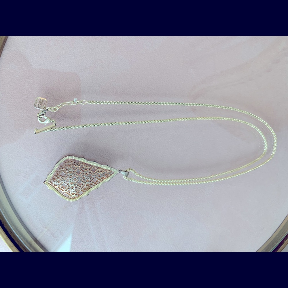 Kendra Scott- Alexandra Gold Pendant Necklace